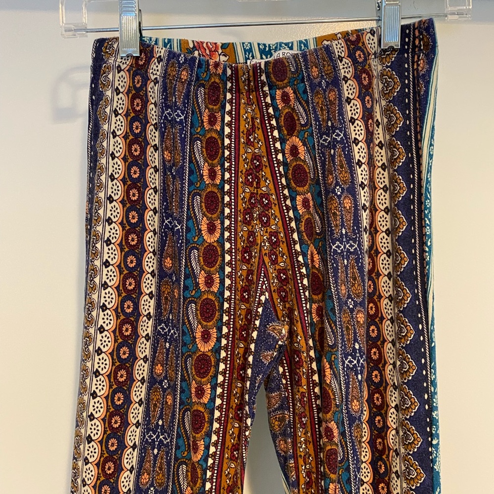 Novella Royale bell bottom pants. Super comfy. 90% rayon 10% spandex.